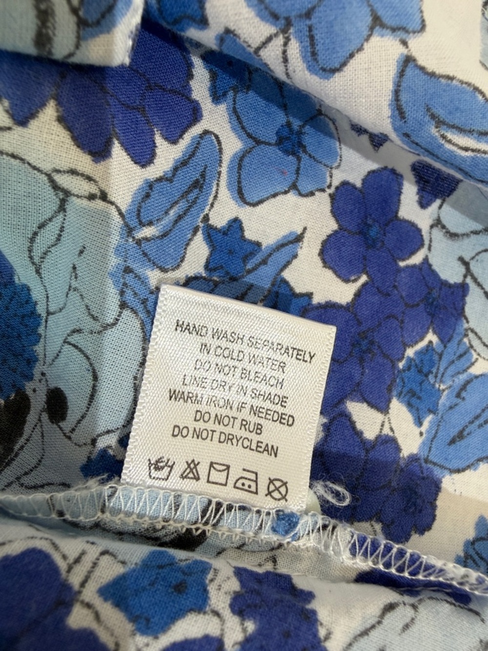 Ro’s Garden Blue Nevano Dawson Top Size S Blue Floral EUC - Picture 10 of 10
